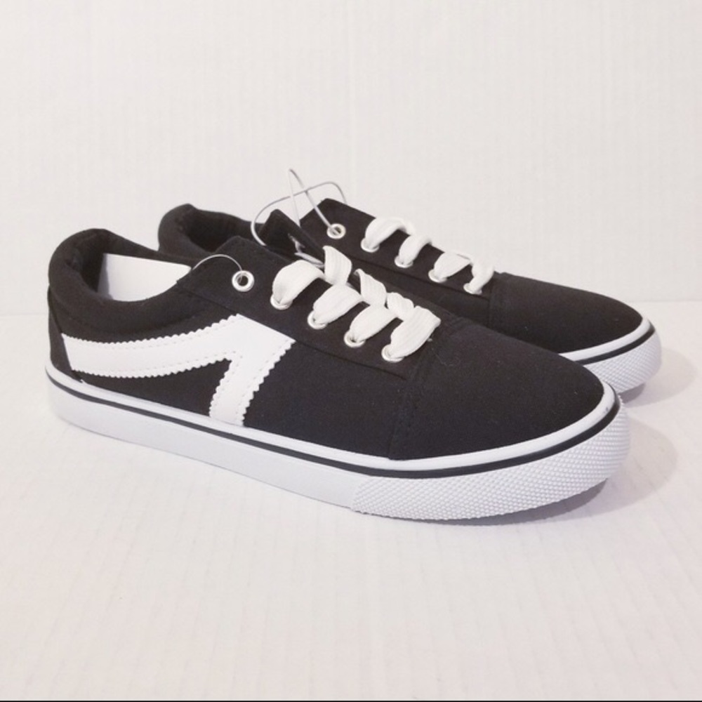 US Sports Black White Casual Laceup Sneaker Shoes